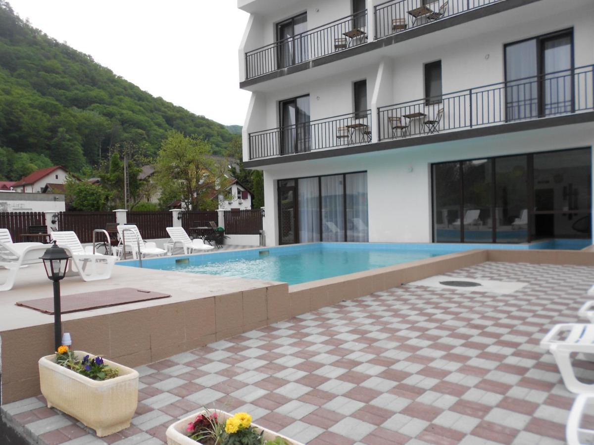 Andrana Hotel Caciulata Exterior foto